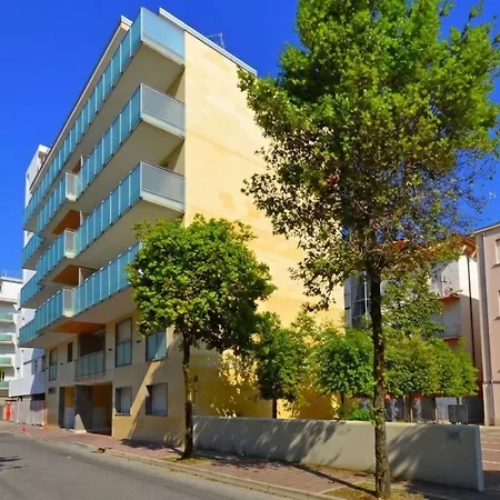Modern Near The アパート *